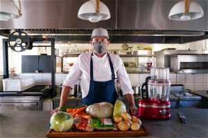 Stellenbosch Chefs unite for soup kitchen