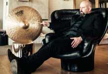 Round Corners: Etienne Oosthuysen Etienne Oosthuysen Deep Spacer 433 Eros