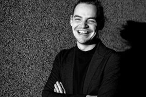 Violinist Jeffrey Armstrong performs with the CPO