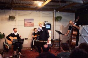Die Bos Parade music
