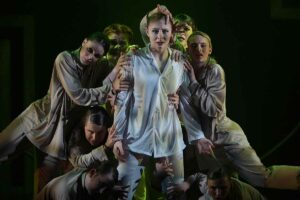 Lucia Rossetti-Busi in Creep, choreographed by LAMTA Graduate Anna Olivier and 3rd year student Naoline Quinzin