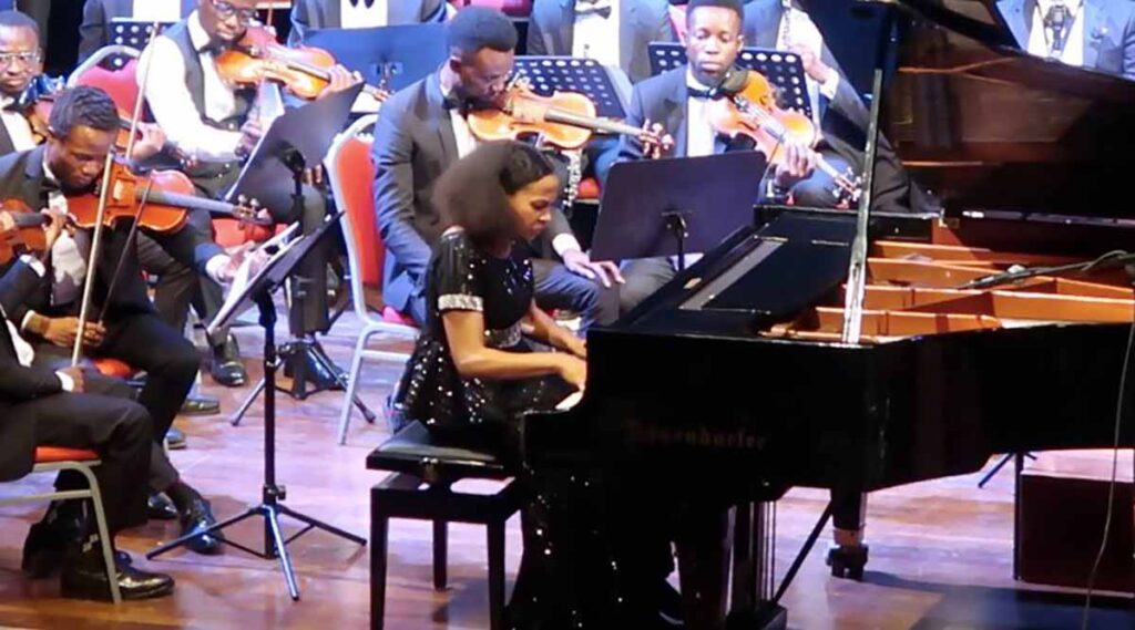 Pianist Rebeca Omordia concerts