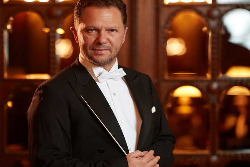 Martin Pantaleev conductor podium