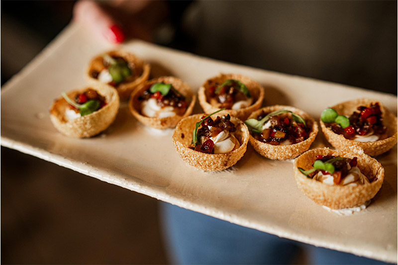 Tryn canapes